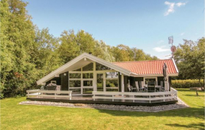Amazing Home In Humble With Wifi